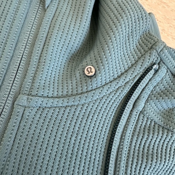 Lululemon zip front mint green jacket - Picture 3 of 4